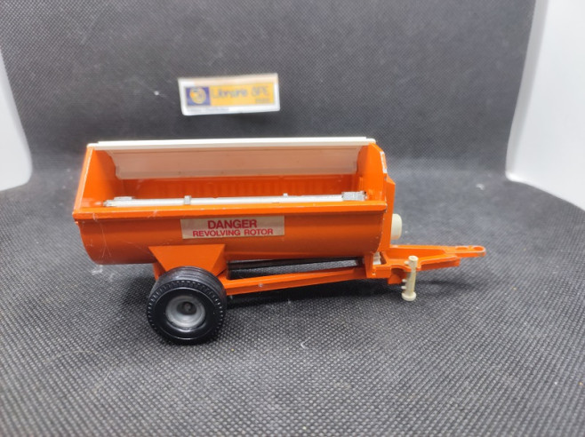 EPANDEUR DE FUMIER HOWARD - BRITAINS - 1/32 | Épandeur de Fumier Howard |