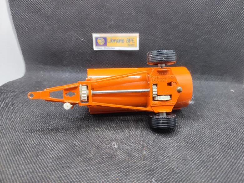 EPANDEUR DE FUMIER HOWARD - BRITAINS - 1/32 | Épandeur de Fumier Howard |