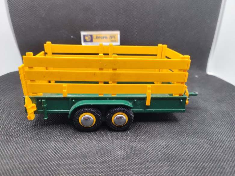 ANIMAL TRAILER BETAILLERE - BRITAINS - N° 9555 - 1/32 | Animal Trailer Bétaillère - 9555 |