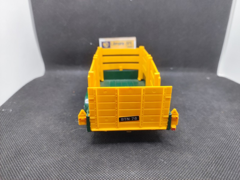 ANIMAL TRAILER BETAILLERE - BRITAINS - N° 9555 - 1/32 | Animal Trailer Bétaillère - 9555 |