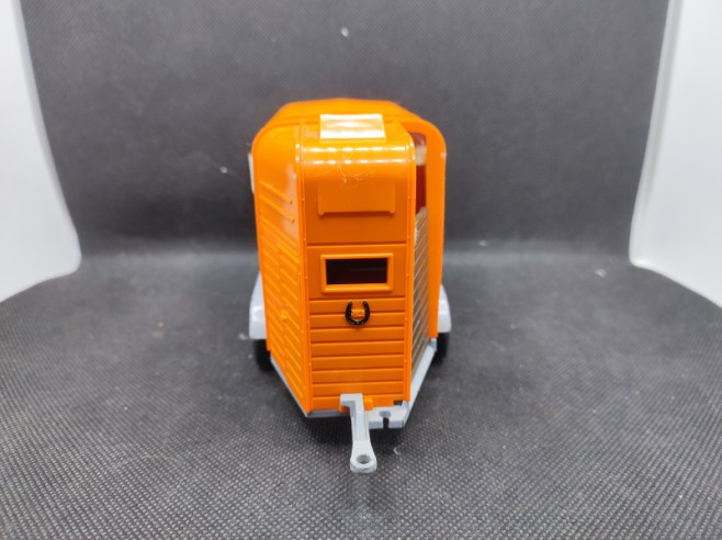 DOUBLE HORSE TRAILER - BRITAINS - N° 9562 - 1/32 | Double Horse Trailer - 9562 |