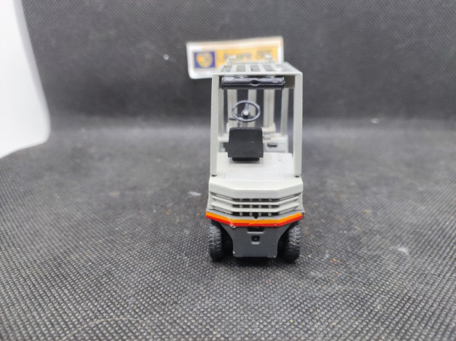 CHARIOT ELEVATEUR - OLDS CAR - 1/43 | Chariot Élévateur - Olds Car |
