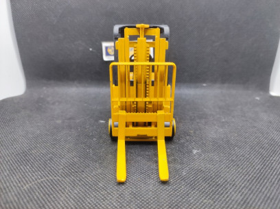 CATERPILLAR CHARIOT ELEVATEUR - NZG - N° 225 - 1/25 | Caterpillar Chariot Élévateur - 225 | 2