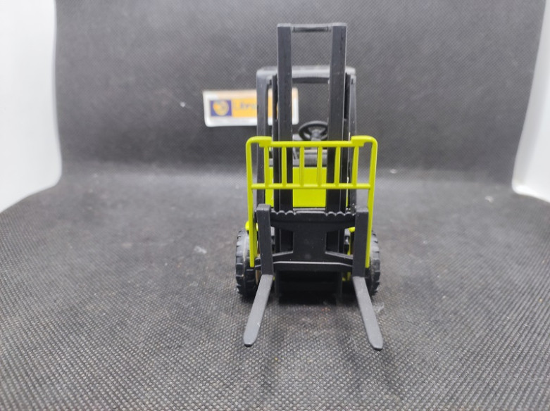 CLARK CGP 25 CHARIOT ELEVATEUR - CLARK - 1/24 | Clark CGP 25 Chariot élévateur |