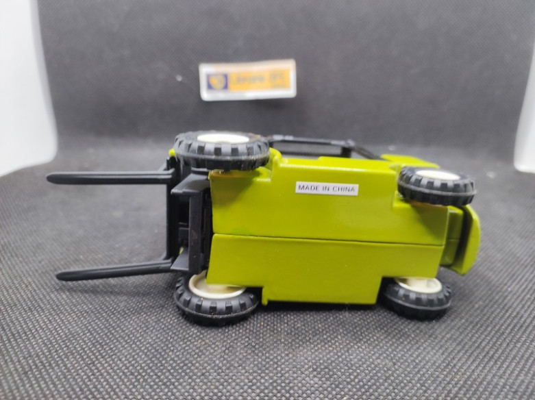 CLARK CGP 25 CHARIOT ELEVATEUR - CLARK - 1/24 | Clark CGP 25 Chariot élévateur |