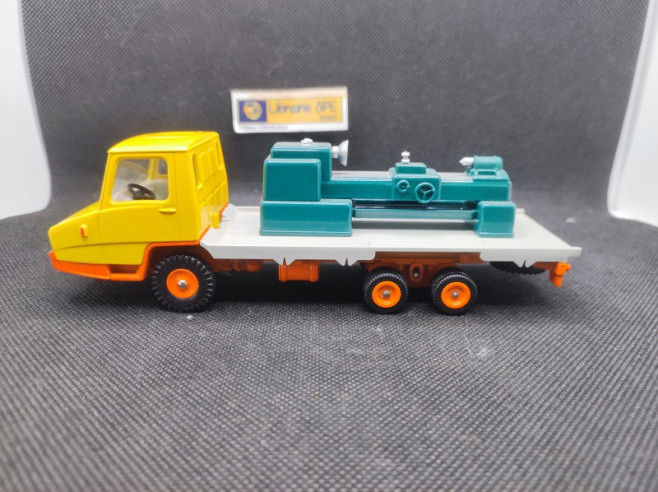 CAMION BERLIET STRADAIR PLATEAU PORTE MACHINE - DAN TOYS - N° 003 - 1/43 | Berliet Stradair Plateau Porte machine - 003 |