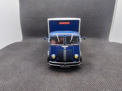 CAMION BERLIET GLA-GLB TRANSPORT DE CHEVAUX 1957 - IXO - 1/43 | Camion Berliet GLA-GLB Transport de Chevaux 1957 | 2