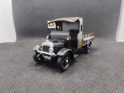 THORNYCROFT VAN EAST ANGLIAN FRUIT COMPANY - CORGI - N° C820 - 1/43 | Thornycroft Van East Anglian Fruit Company - C820 |