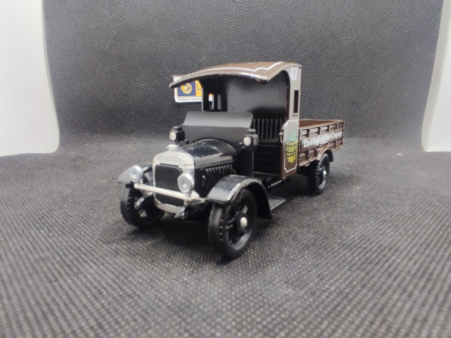 THORNYCROFT VAN EAST ANGLIAN FRUIT COMPANY - CORGI - N° C820 - 1/43 | Thornycroft Van East Anglian Fruit Company - C820 |
