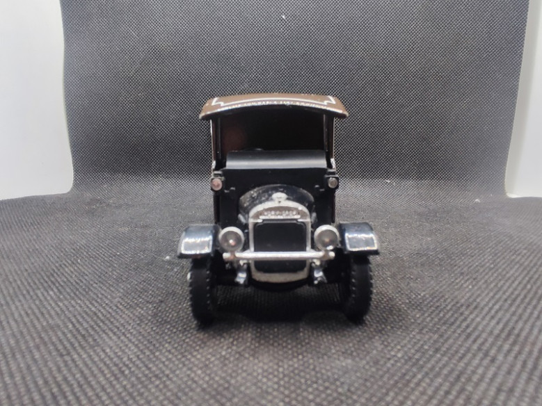 THORNYCROFT VAN EAST ANGLIAN FRUIT COMPANY - CORGI - N° C820 - 1/43 | Thornycroft Van East Anglian Fruit Company - C820 |