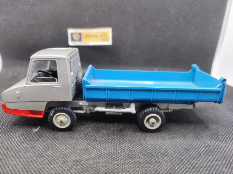 CAMION BERLIET STRADAIR BENNE - SOLIDO - N° 306 - 1/43 | Berliet Stradair Benne - 306 |