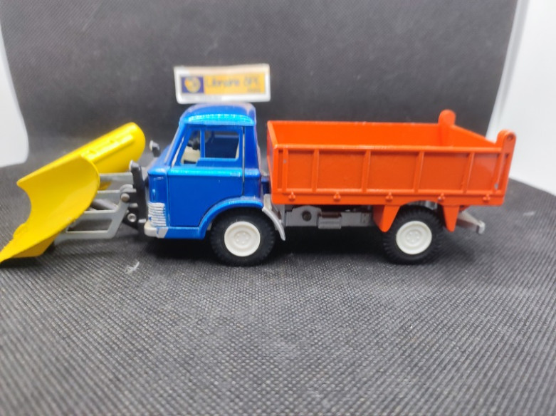 CAMION FORD D800 CHASSE NEIGE - DINKY TOYS GB - N° 439 - 1/43 | Ford D800 chasse neige - 439 |