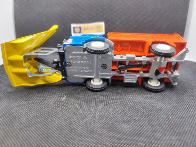 CAMION FORD D800 CHASSE NEIGE - DINKY TOYS GB - N° 439 - 1/43 | Ford D800 chasse neige - 439 |