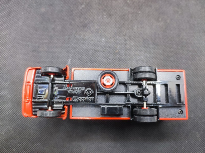 CAMION FORD THAMES TRADER SLUMBERLAND - CORGI - N° 30301 - 1/43 | Ford Thames Trader Slumberland - 30301 |