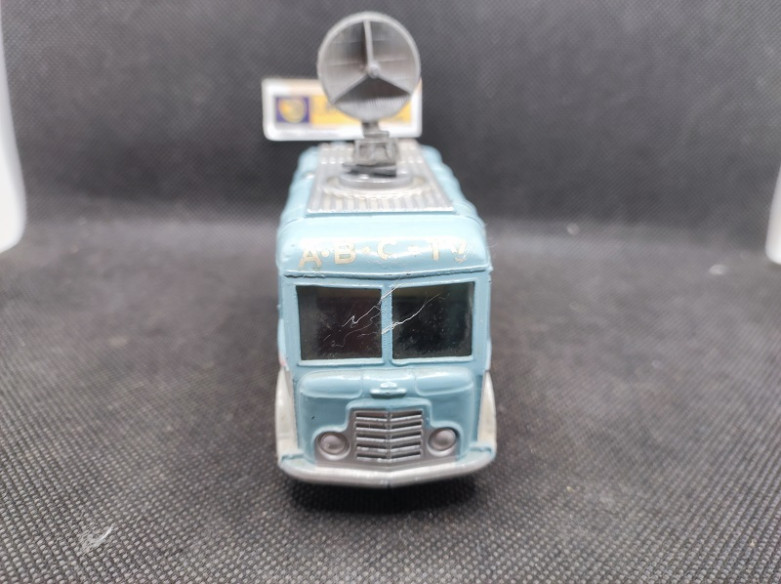 ABC TV TRANSMITTER VAN - DINKY TOYS GB - N° 988 - 1/43 | ABC TV Transmitter Van - 988 |