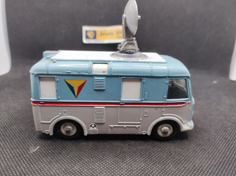 ABC TV TRANSMITTER VAN - DINKY TOYS GB - N° 988 - 1/43 | ABC TV Transmitter Van - 988 |