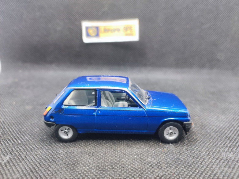 RENAULT 5 ALPINE 1976 - NOSTALGIE - N° 11 - 1/43 | Renault 5 Alpine de 1976 - 11 |