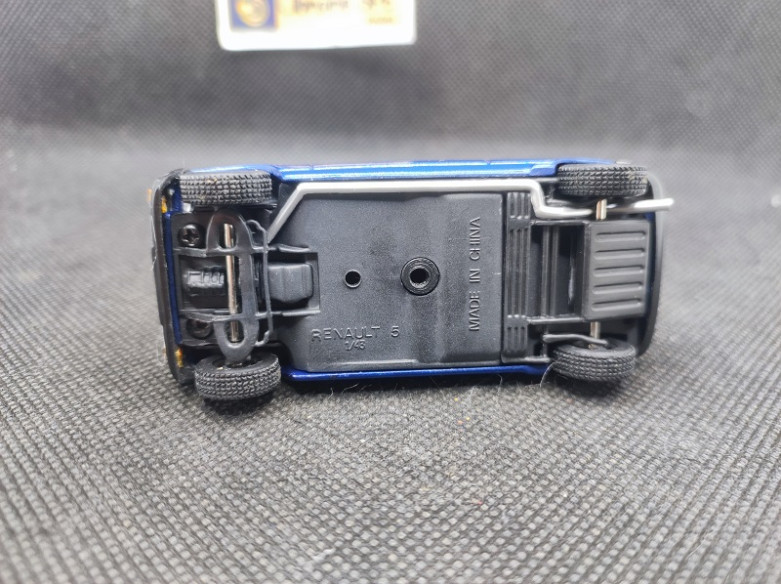 RENAULT 5 ALPINE 1976 - NOSTALGIE - N° 11 - 1/43 | Renault 5 Alpine de 1976 - 11 |