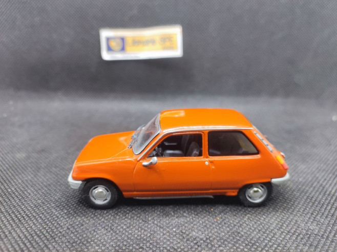 RENAULT 5 L SEDAN 1972 - VITESSE - N° 147817 - 1/43 | Renault 5 L Sedan de 1972 - 147817 |