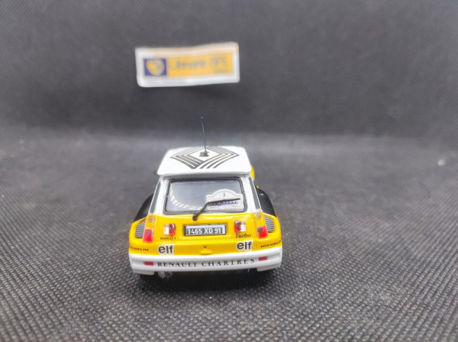 RENAULT 5 TURBO N°3 RAGNOTTI - UNIVERSAL HOBBIE - N° 211531 - 1/43 | Renault 5 Turbo n°3 Ragnotti - 211531 |