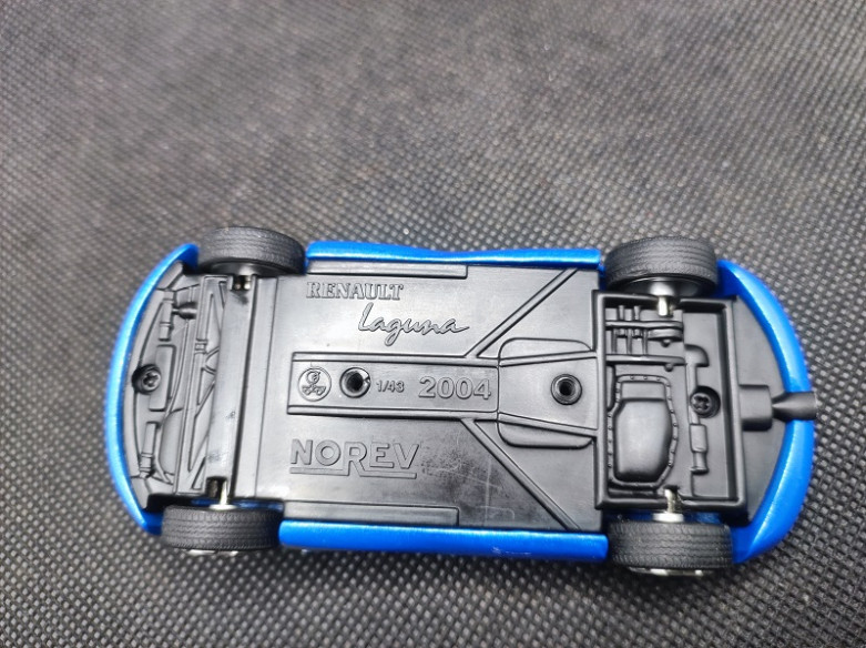 RENAULT LAGUNA CONCEPT CAR 2004 - NOREV - N° 517985 - 1/43 | Renault Laguna Concept Car 2004 - 517985 |