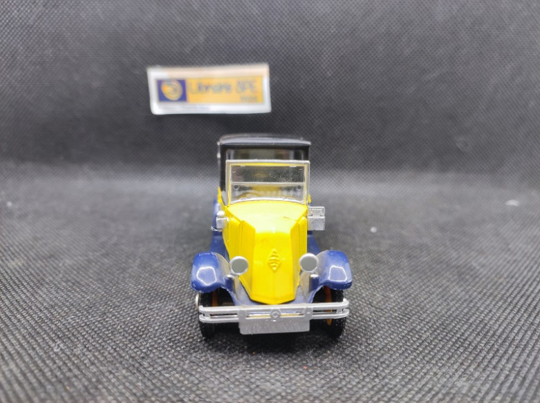 RENAULT KZ TAXI PARISIEN 1928 - ELIGOR - N° 1042 - 1/43 | Renault KZ Taxi Parisien de 1928 - 1042 |