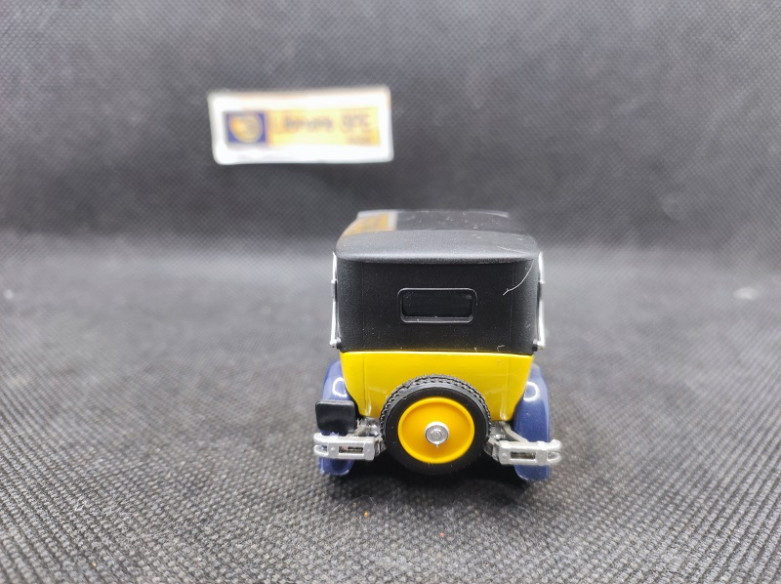 RENAULT KZ TAXI PARISIEN 1928 - ELIGOR - N° 1042 - 1/43 | Renault KZ Taxi Parisien de 1928 - 1042 |
