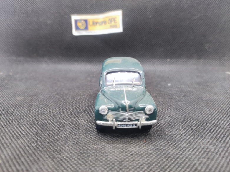 RENAULT 4 CV BERLINE GRAND LUXE TYPE R1060 1950 - ELIGOR - N° 6 - 1/43 | Renault 4 CV Berline Grand Luxe Type R1060 1950  - 6 |