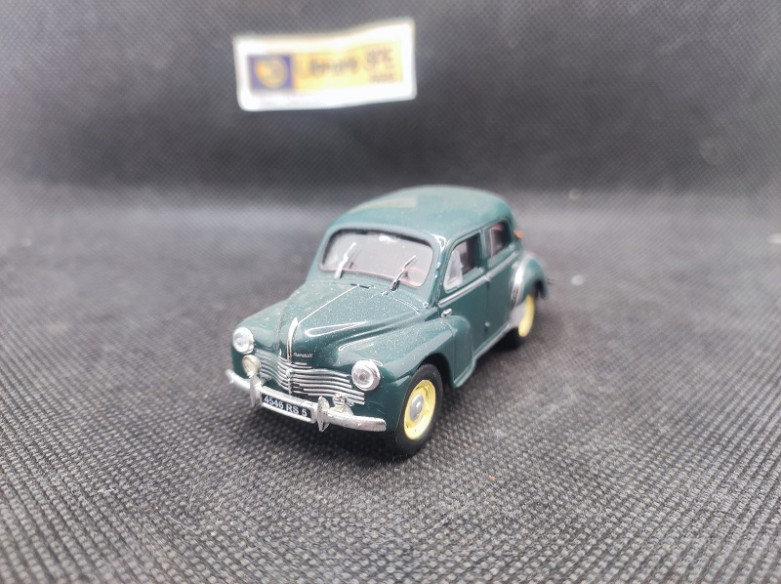 RENAULT 4 CV BERLINE GRAND LUXE TYPE R1060 1950 - ELIGOR - N° 6 - 1/43 | Renault 4 CV Berline Grand Luxe Type R1060 1950  - 6 |