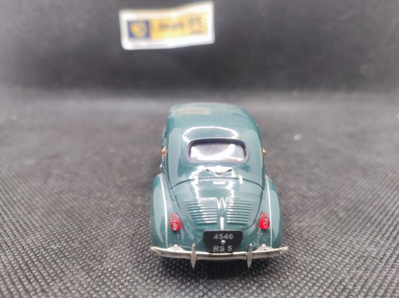 RENAULT 4 CV BERLINE GRAND LUXE TYPE R1060 1950 - ELIGOR - N° 6 - 1/43 | Renault 4 CV Berline Grand Luxe Type R1060 1950  - 6 |