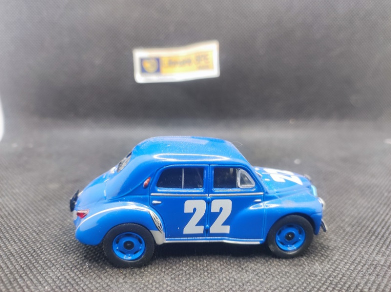 RENAULT 4 CV N° 22 COUPE DES ALPES TYPE 1063 1954 - ELIGOR - N° 21 - 1/43 | Renault 4 CV n° 22 Coupe des Alpes Type 1063 de 1...