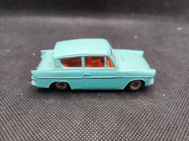 FORD ANGLIA - DINKY TOYS GB - N° 155 - 1/43 | Ford Anglia - 155 |