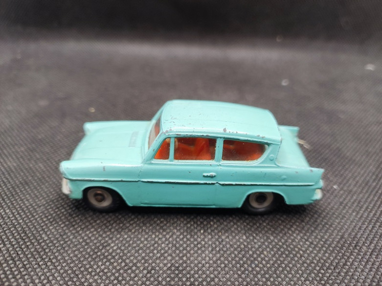 FORD ANGLIA - DINKY TOYS GB - N° 155 - 1/43 | Ford Anglia - 155 |