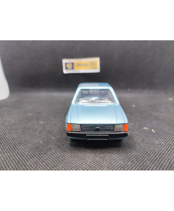FORD ESCORT 1.3 GL - CORGI - N° 334 - 1/36 | Ford Escort 1.3 GL - 334 |