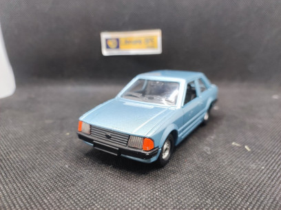 FORD ESCORT 1.3 GL - CORGI - N° 334 - 1/36 | Ford Escort 1.3 GL - 334 |