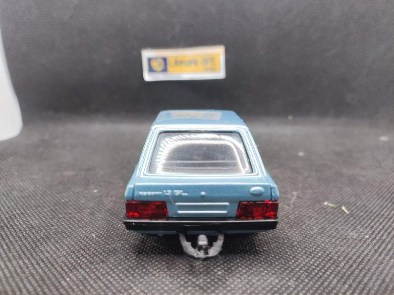 FORD ESCORT 1.3 GL - CORGI - N° 334 - 1/36 | Ford Escort 1.3 GL - 334 |