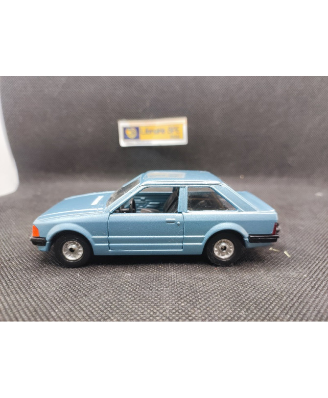 FORD ESCORT 1.3 GL - CORGI - N° 334 - 1/36 | Ford Escort 1.3 GL - 334 |