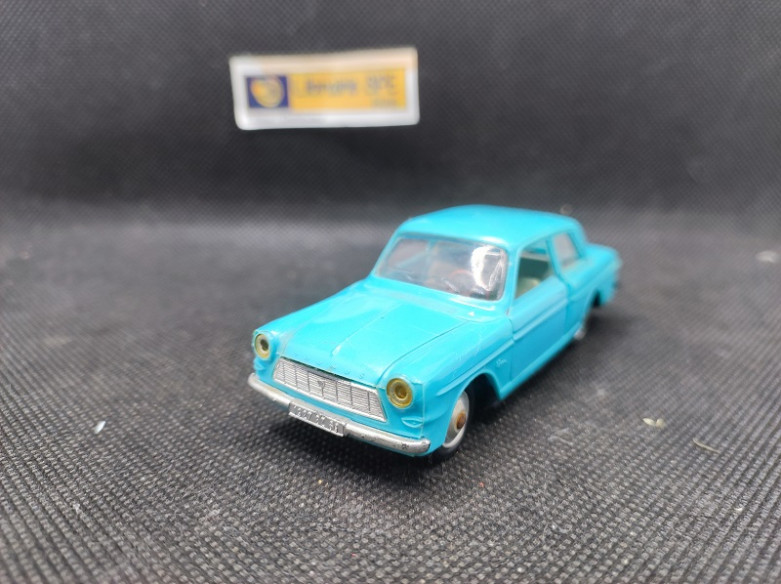 FORD TAUNUS 12M - NOREV - N° 77 - 1/43 | Ford Taunus 12M - 77 |