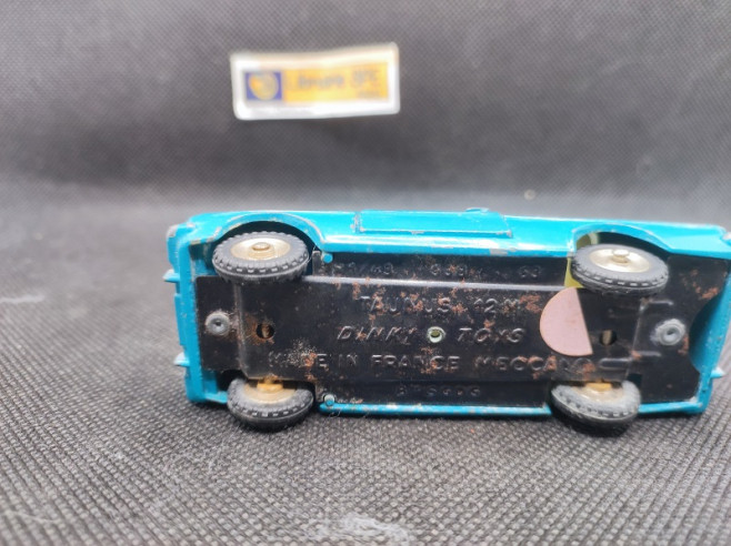 FORD TAUNUS 12 M - DINKY TOYS FR - N° 538 - 1/43 | Ford Taunus 12 M - 538 |