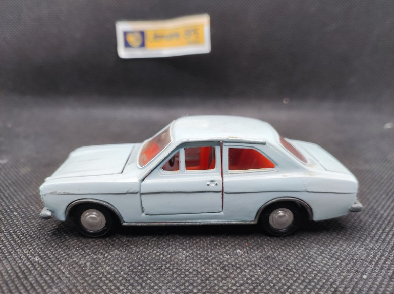 FORD ECSORT BLEU CLAIR - DINKY TOYS GB - N° 168 - 1/43 | Ford Escort Bleu Clair - 168 |