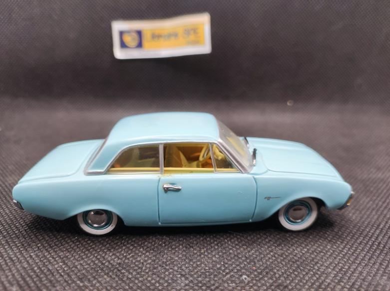 FORD TAUNUS BADEW 1960 - DETAIL CAR - N° 181 - 1/43 | Ford Taunus Badew de 1960 - 181 |