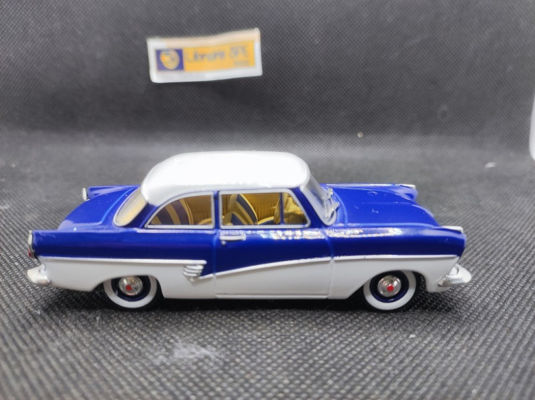 FORD TAUNUS COUPE 1957 - SOLIDO - N° 4582 - 1/43 | Ford Taunus Coupé de 1957 - 4582 |