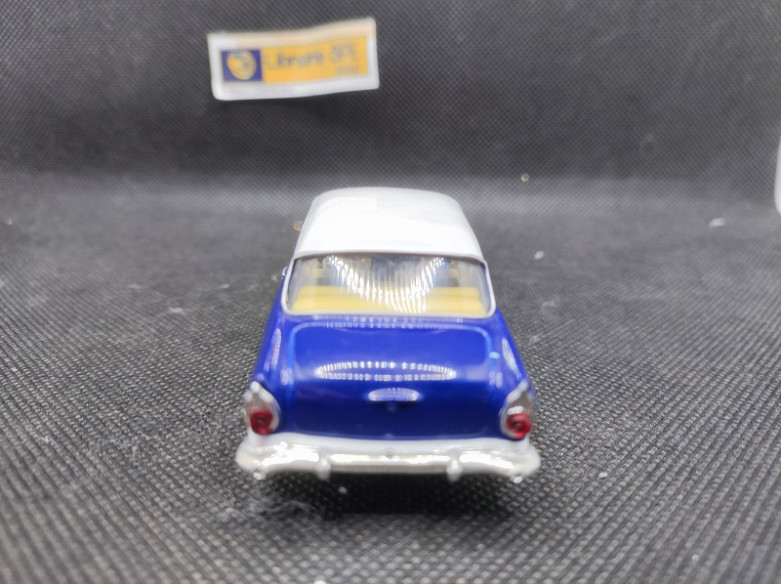 FORD TAUNUS COUPE 1957 - SOLIDO - N° 4582 - 1/43 | Ford Taunus Coupé de 1957 - 4582 |