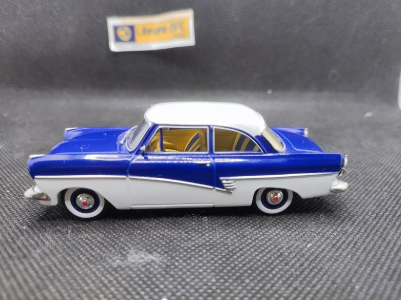 FORD TAUNUS COUPE 1957 - SOLIDO - N° 4582 - 1/43 | Ford Taunus Coupé de 1957 - 4582 |