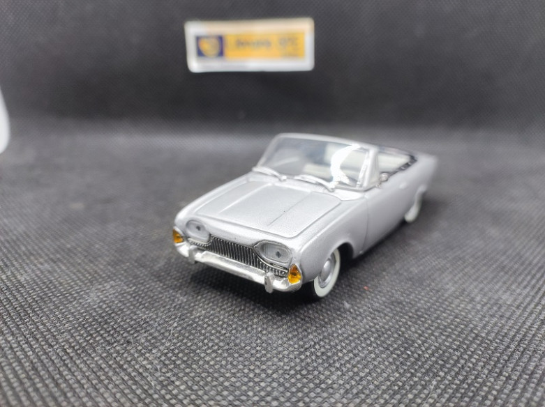 FORD TAUNUS 17 M 1960 - SOLIDO - N° 4580 - 1/43 | Ford Taunus 17 M de 1960 - 4580 |