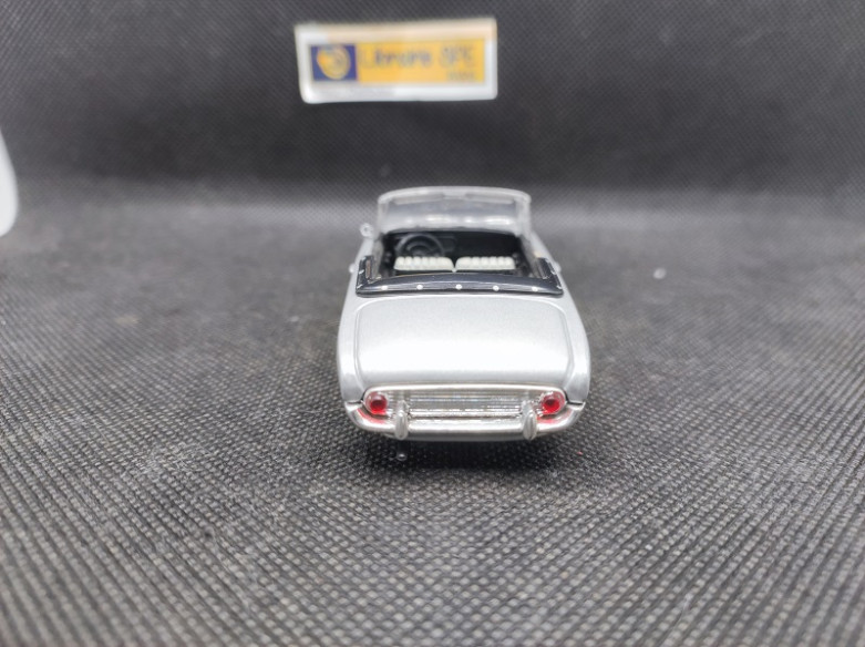 FORD TAUNUS 17 M 1960 - SOLIDO - N° 4580 - 1/43 | Ford Taunus 17 M de 1960 - 4580 |
