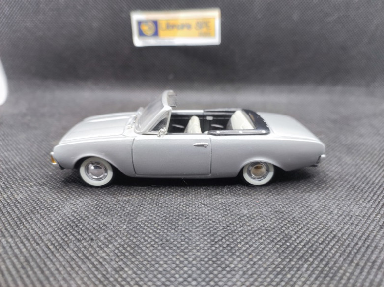FORD TAUNUS 17 M 1960 - SOLIDO - N° 4580 - 1/43 | Ford Taunus 17 M de 1960 - 4580 |
