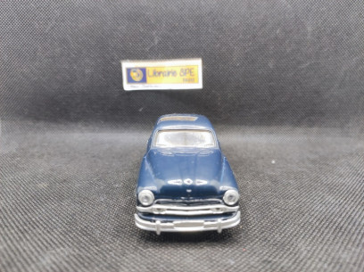 FORD VEDETTE 1953 - SOLIDO - N° 4593 - 1/43 | Ford Vedette de 1953 - 4593 | 2