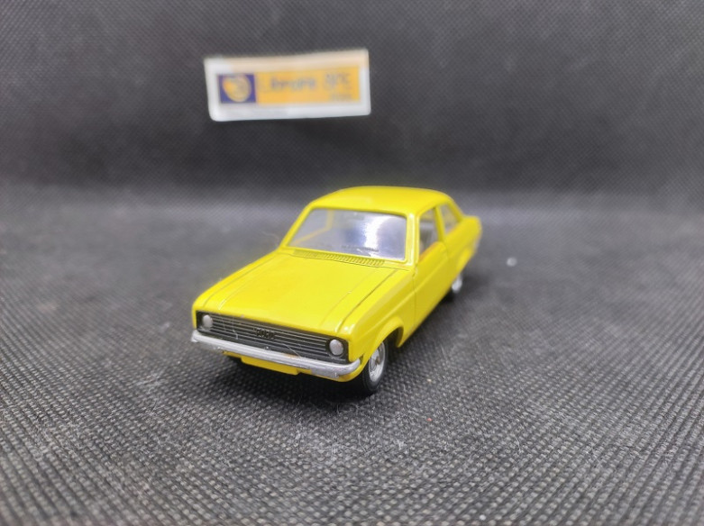 FORD ESCORT L - SOLIDO - N° 45 - 1/43 | Ford Escort L - 45 |