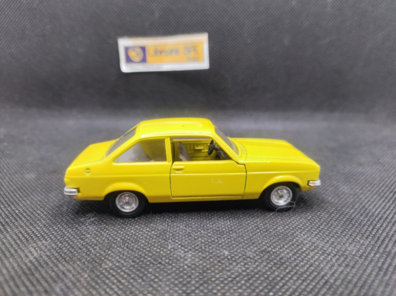 FORD ESCORT L - SOLIDO - N° 45 - 1/43 | Ford Escort L - 45 |